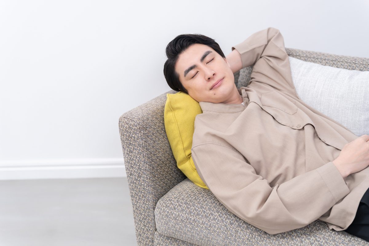 深夜や早朝にサッカーの中継を見る場合、仮眠を取るべき？（画像はイメージ）