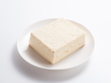 豆腐を冷凍して肉のような食感を再現するコツとは？