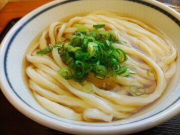 うどんにネギをプラスすると、どんなメリットが?
