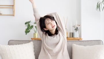 食後に眠くなった場合、そのまま寝るのは危険?(画像はイメージ)